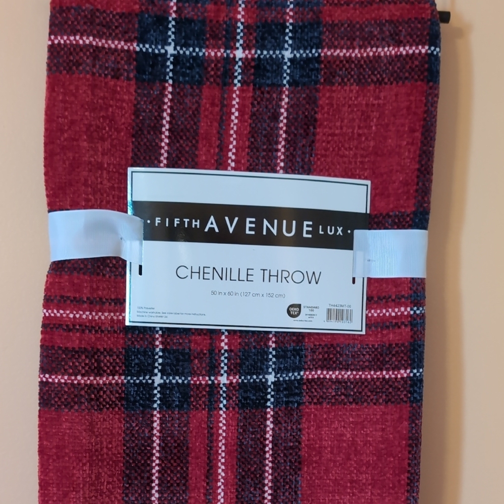 NWT Fifth Avenue Lux Red Plaid Chenille Throw